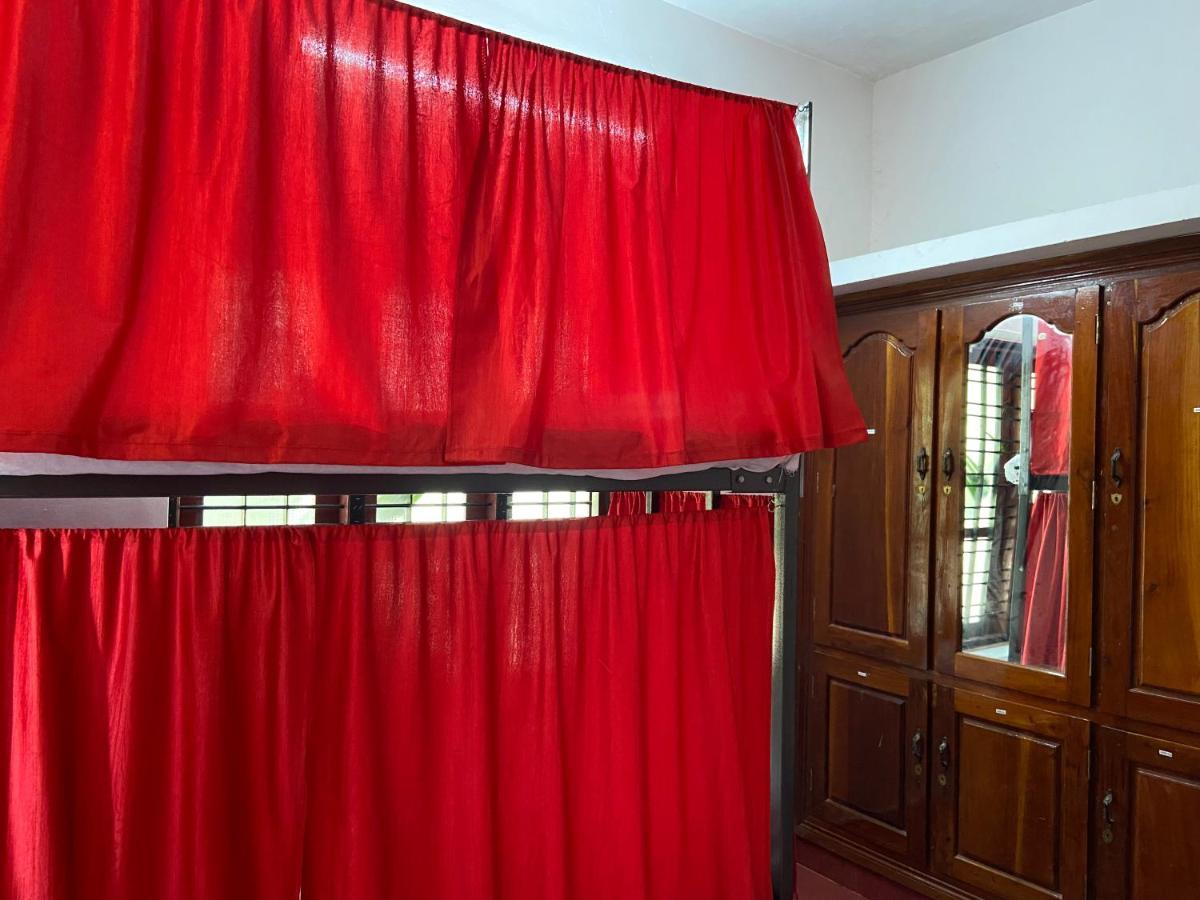 Hostelexp, Varkala - A Beach Town Hostel Εξωτερικό φωτογραφία